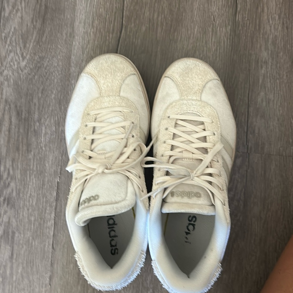 Adidas VL Court sneakers